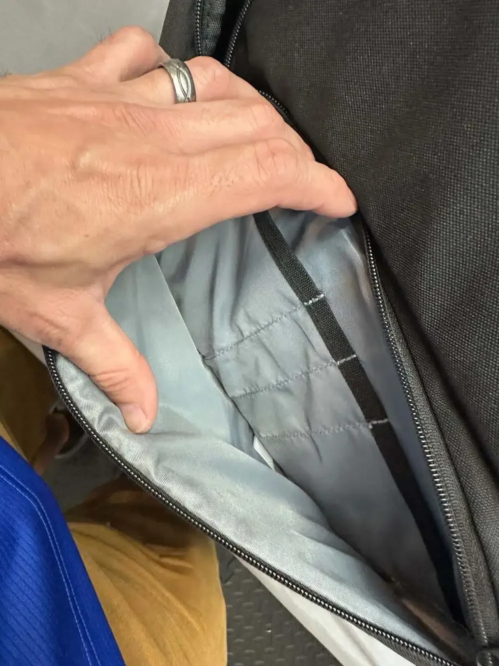 Canon Professional DSLR Camera Sling Bag